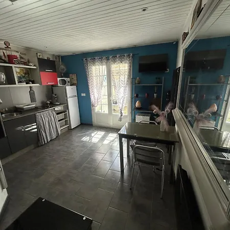 Montana Sur Agde, Avec Option Jacuzzi A 30e Par Jour Agde