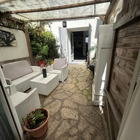 Montana Sur Agde, Avec Option Jacuzzi A 30e Par Jour