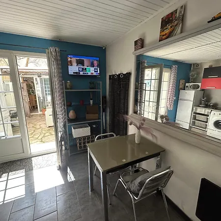 Montana Sur Agde, Avec Option Jacuzzi A 30e Par Jour *